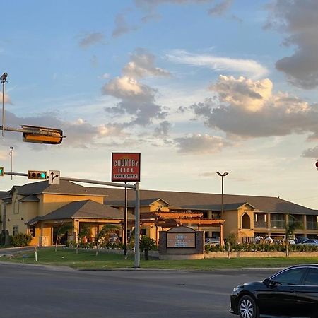 Country Hill Inn & Suite Eagle Pass Exterior photo